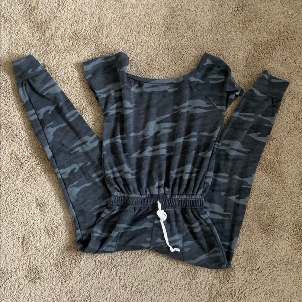 EUC Off-Shoulder Camo Jumpsuit